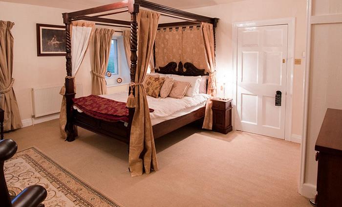 Plas Tan-Yr-Allt Historic Country House